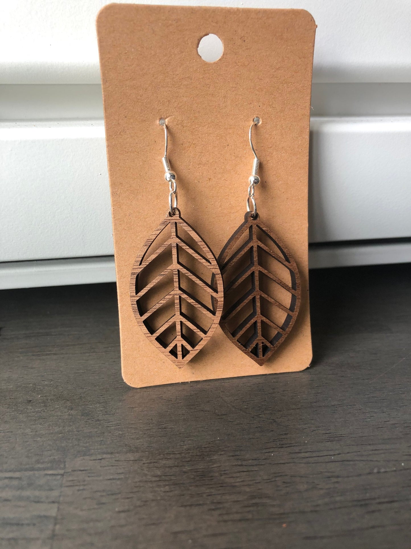 Fall Leaf Dangle Earrings. Minimalist Leaf Wood Earrings. Cottage Core Aesthetic. Forest Lover. Laser Cut Earrings. Gift for her.