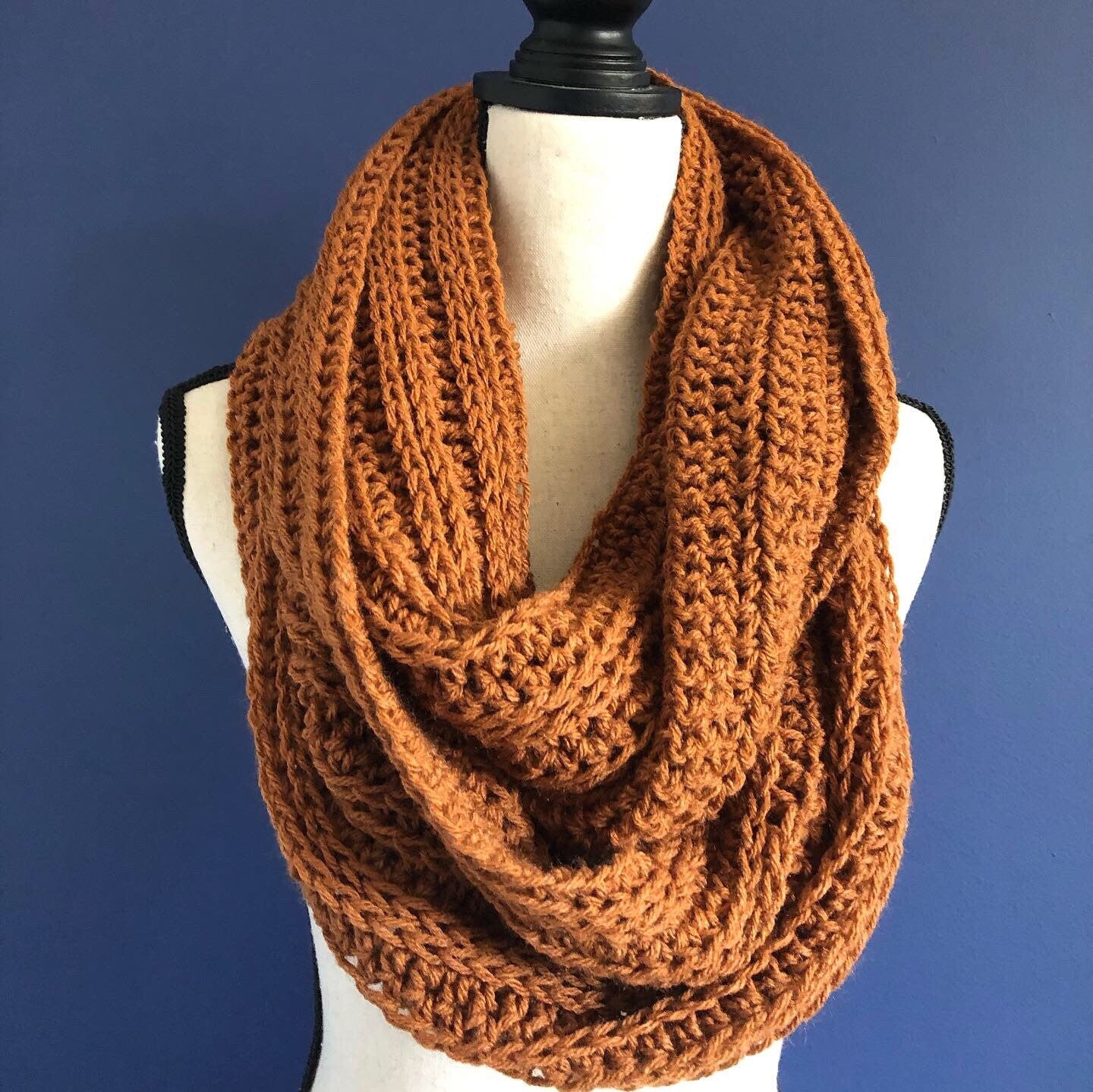 Chunky knit Scarf. The November Scarf. Umber Women’s Knit Infinity Scarf.