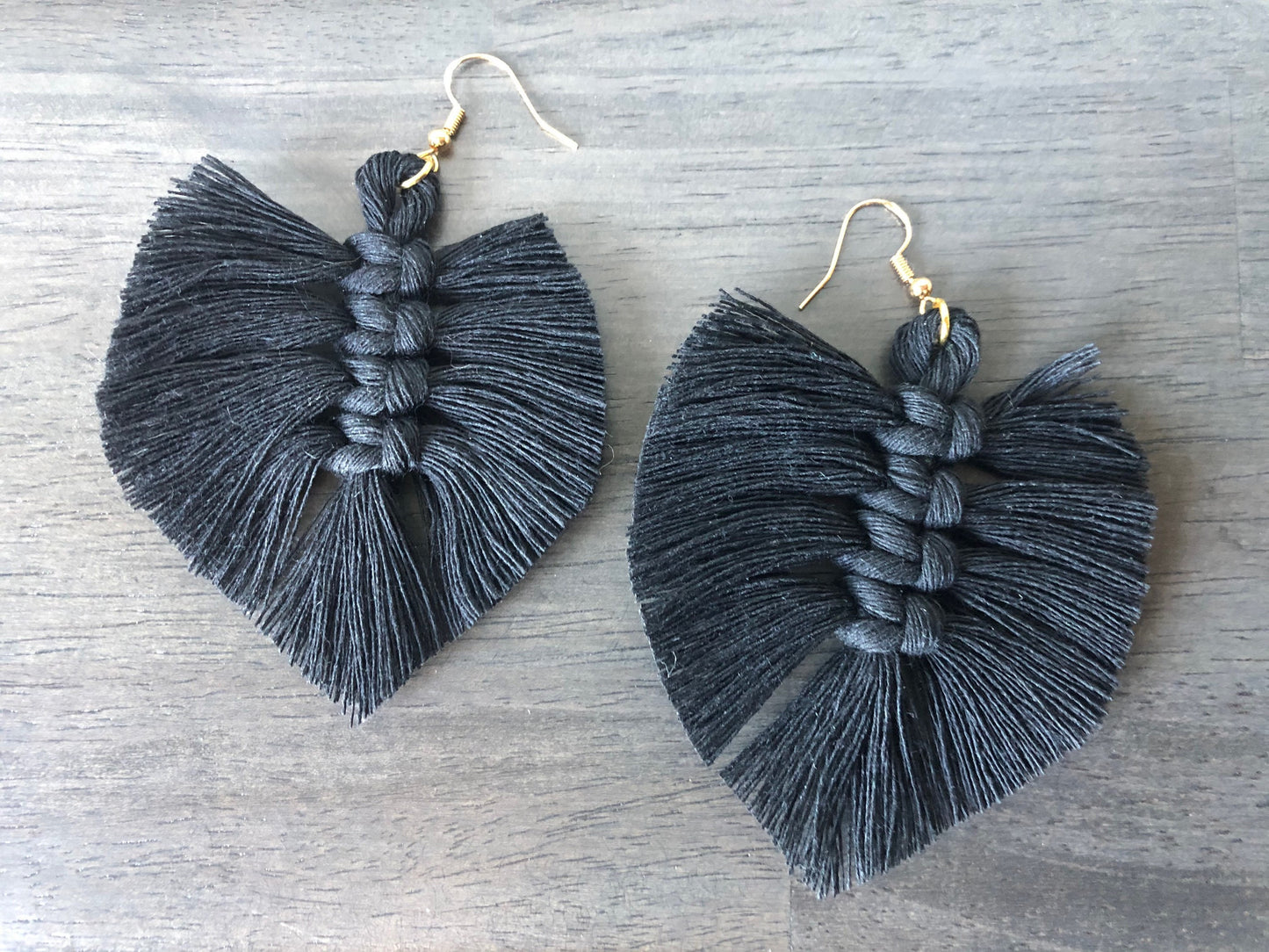 Black Macrame Feather Earrings. Black and gold earrings. Witchy Earrings. Halloween Earrings. Black Feathers.