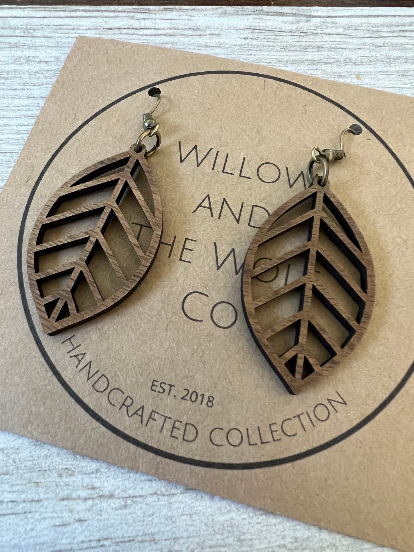 Fall Leaf Dangle Earrings. Minimalist Leaf Wood Earrings. Cottage Core Aesthetic. Forest Lover. Laser Cut Earrings. Gift for her.