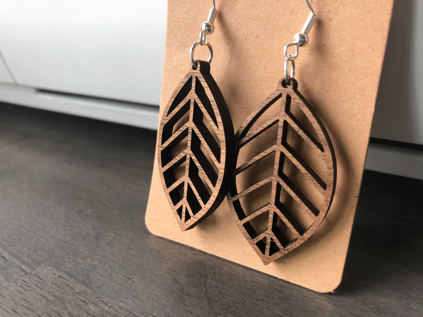 Fall Leaf Dangle Earrings. Minimalist Leaf Wood Earrings. Cottage Core Aesthetic. Forest Lover. Laser Cut Earrings. Gift for her.