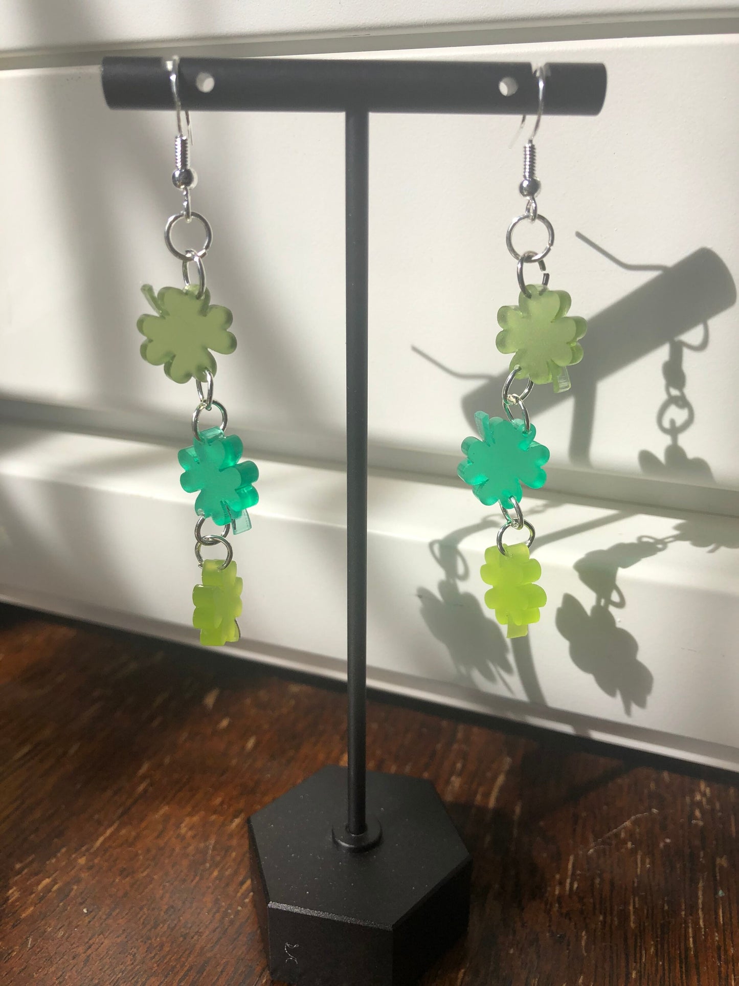Dangle Shamrock Earrings. St Patrick’s Day Earrings. Green Clover earrings.