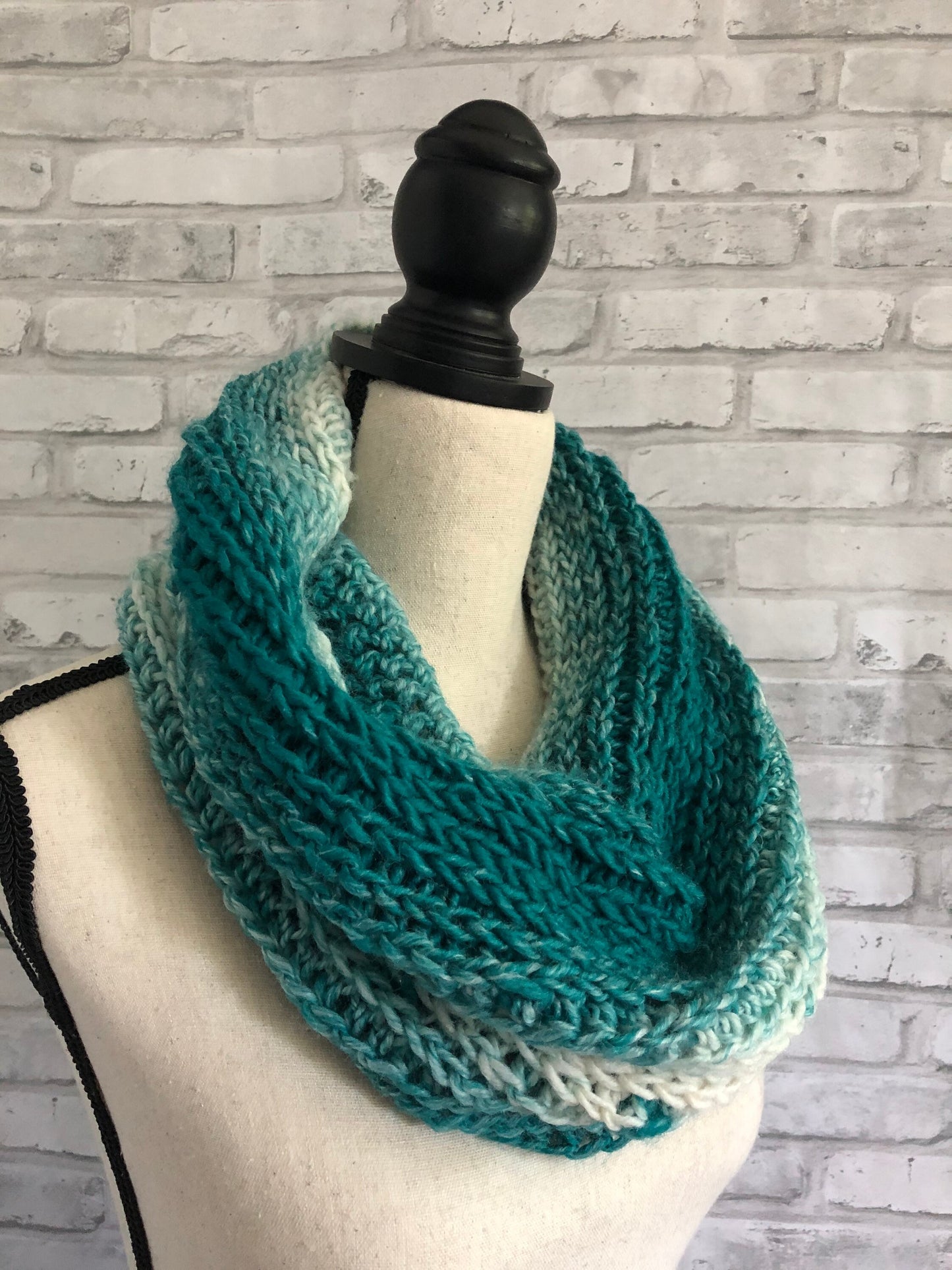 Knit Scarf. Teal Knit Scarf. Women’s Turquoise and Cream Infinity Scarf. Crochet Infinity Scarf.
